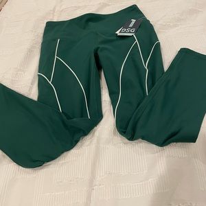 NWT Women’s Yoga pants, size small.